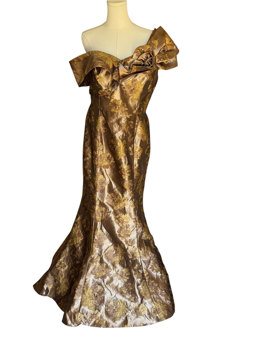 Alexander by Daymor - NWT Asymmetric Floral Mermaid Gown Mocha/Gold Sz 12 - Picture 3 of 8